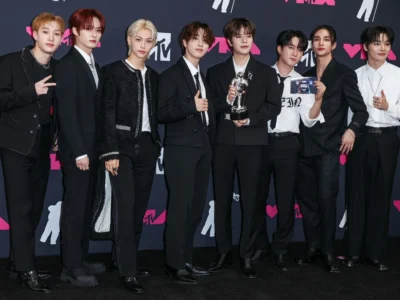 Stray Kids