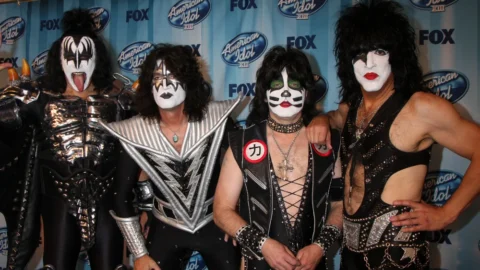 Kiss